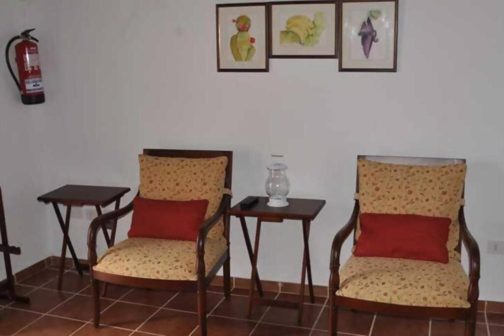 Casa Rural De 1945 Dos Plantas Patio Y Barbacoa Frontera Kültér fotó